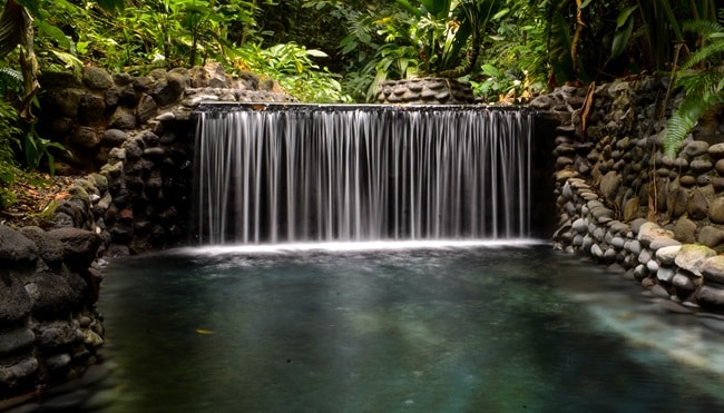 אקותרמאלס - מקור - אתר האינטרנט של המקום